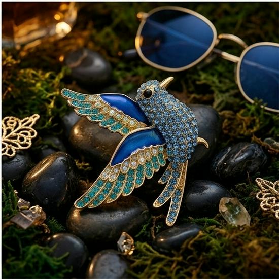 High-End Rhinestone Bird Brooch for Women - Elegant Metal Pin for Suits & Sweaters