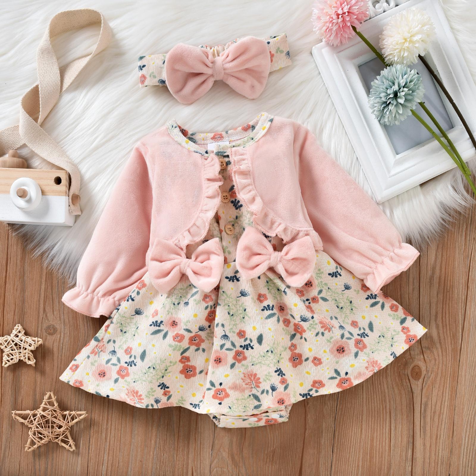 

Newborn Girl Casual Romper Outfits Floral Printed Patchwork Dress Style Playsuit + Bow-Knot Decor Headband Set 6-9M