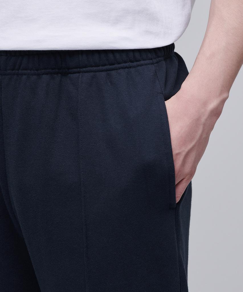 MUSINSA STANDARD Pin Tuck Wide Sweatpants [Navy]