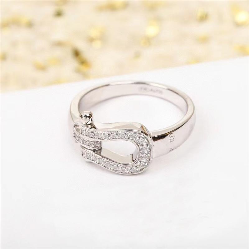 Anillo con Hebilla de Herradura Dorada V para Mujer Nicho de Gama Alta Anillo de Pareja Anillo Dedo Índice Joyería para Hombres y Mujeres