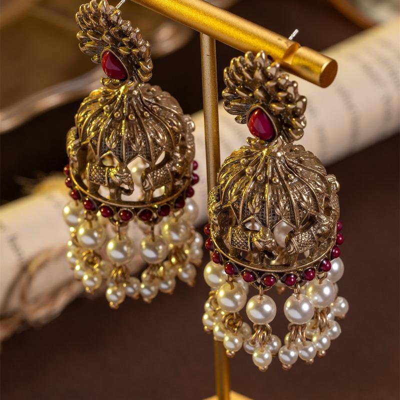 Medieval Earrings High-end Court Style Birdcage Pearl Fringed Earrings Female Retro Personality Silver Needle Light Luxury Fashion Stud Earrings