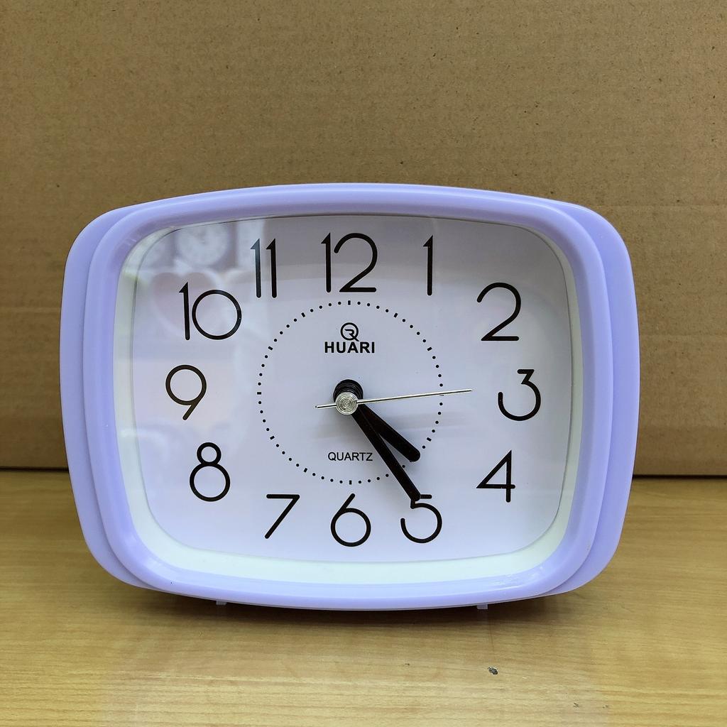 Modern Simple Square Bedside Pendulum Clock Living Room and Bedroom Time Meter Small and Fresh Digital Time Quartz Clock