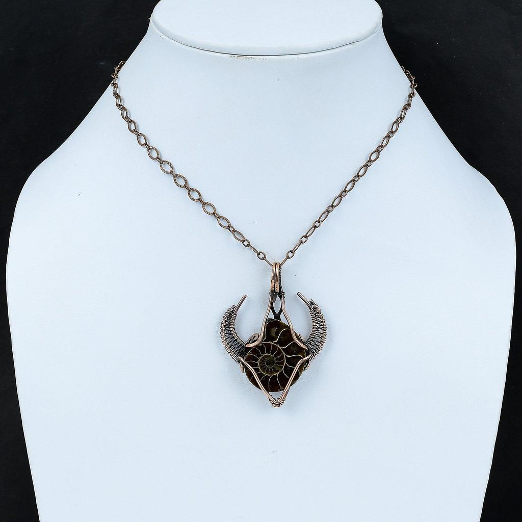 Ammonit Fossil Anhänger Kupferdraht umwickelter Anhänger Edelsteinanhänger Kupferschmuck zum Geschenk Drahtschmuck Handgefertigt Stierkopf Form Anhänger