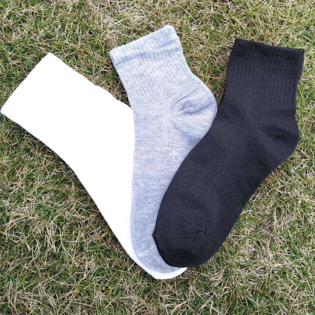 

100 пар носков, не требующих стирки и износостойких: Средний размер, черный и белый, для мужчин и женщин — идеально подходит для магазинов ножных ванн 1 Pair