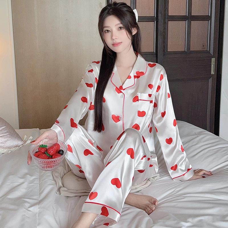 "Korean Ins-Style Imitation Silk Pajamas: Women's Long-Sleeve Cute Bear Dot Set"