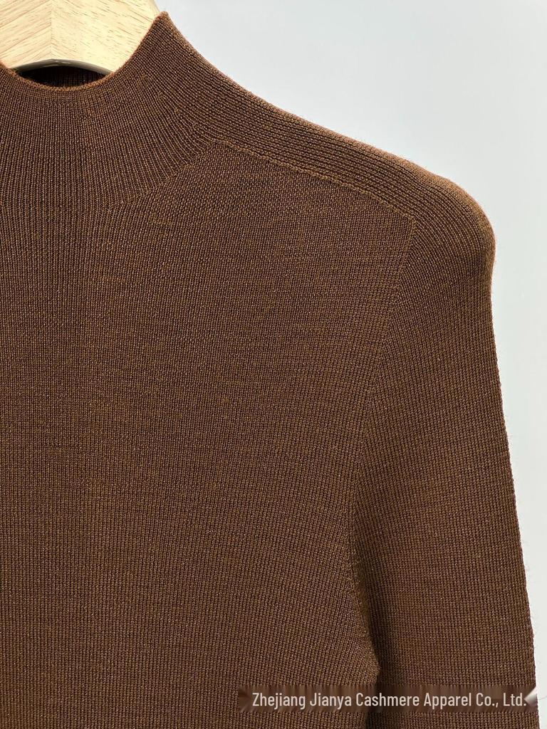 Machine Washable Metallic Thread Round Neck Sweater, Fine Spun Merino Wool, Half High Neck Base Layer