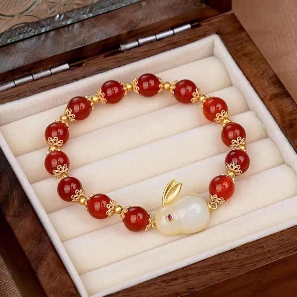 Imitation Hetian Jade Bracelet - Women's Retro Design, Elegant & Durable, Perfect Gift for Girlfriends.