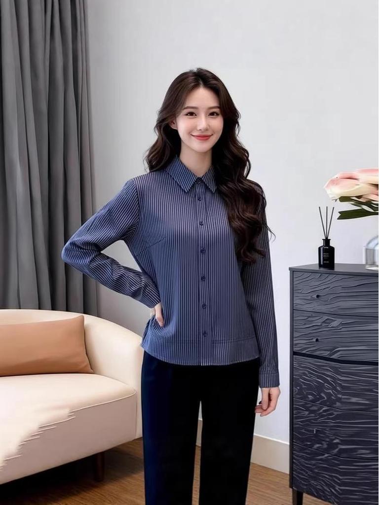 2025 Women's Fleece-Lined Long-Sleeve Shirt - Autumn/Winter Vertical Stripes, Lapel, Warm & Versatile for Commuting
