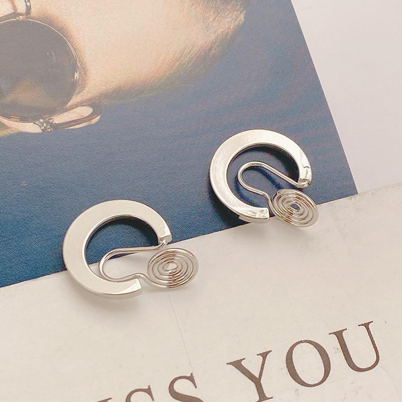 

High-end Style Earrings - New Women s Mosquito Coil Holder Ear Clips Without Ear Holes - Elegant and Fashionable Ear Ornaments No. 3 срібний
