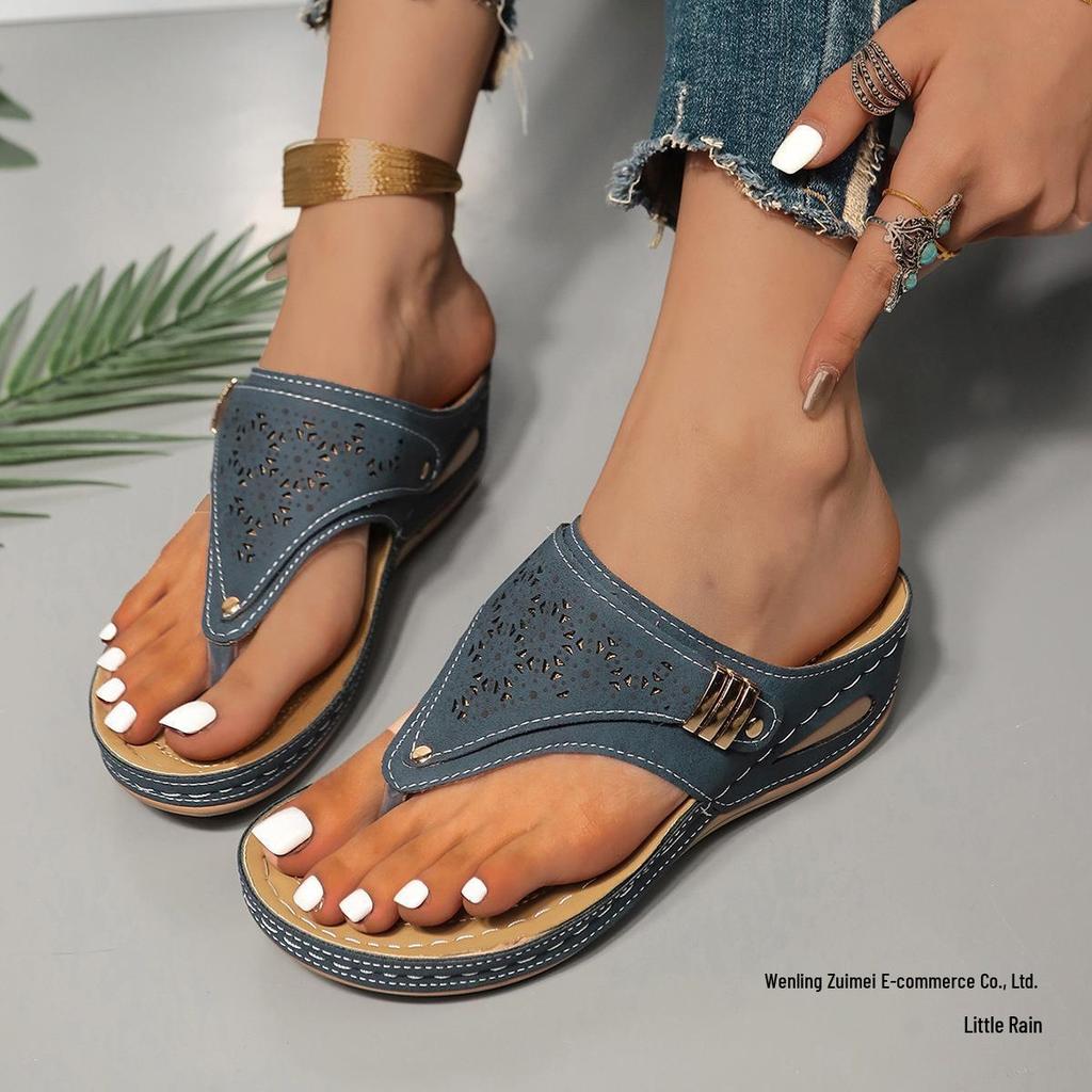 2024 Summer Women's Plus Size Round Toe Thick Sole Fashion Sandals - Solid Color & Hollow Out Thong Style
