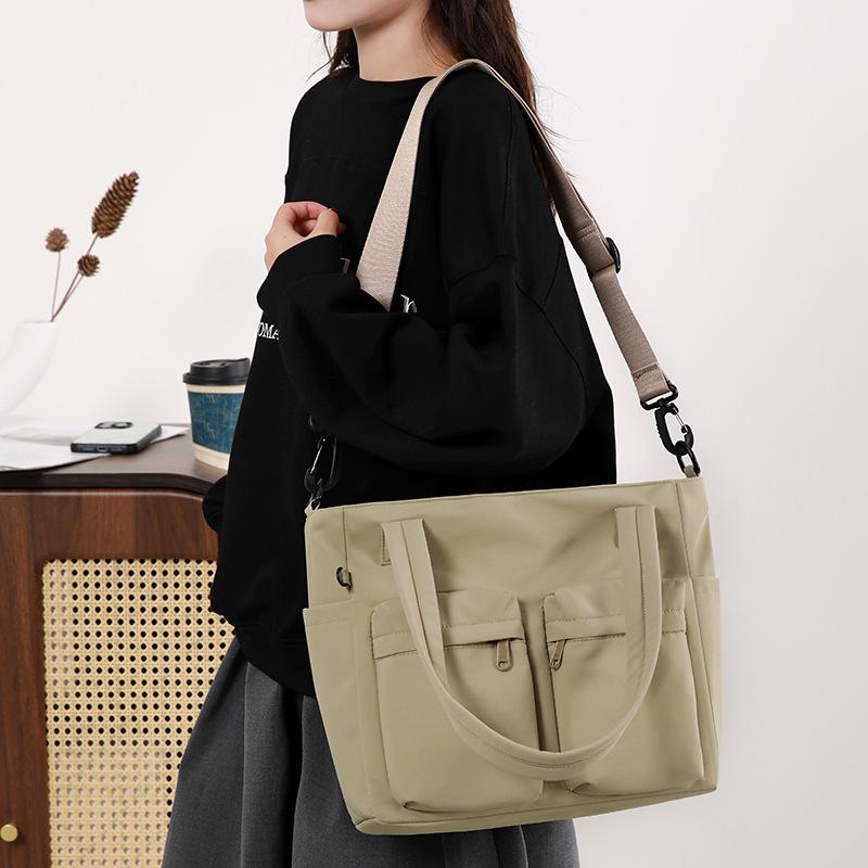 Large capacity bag women's leisure 2025 winter new simple foreign stylish portable shoulder bag tote bag