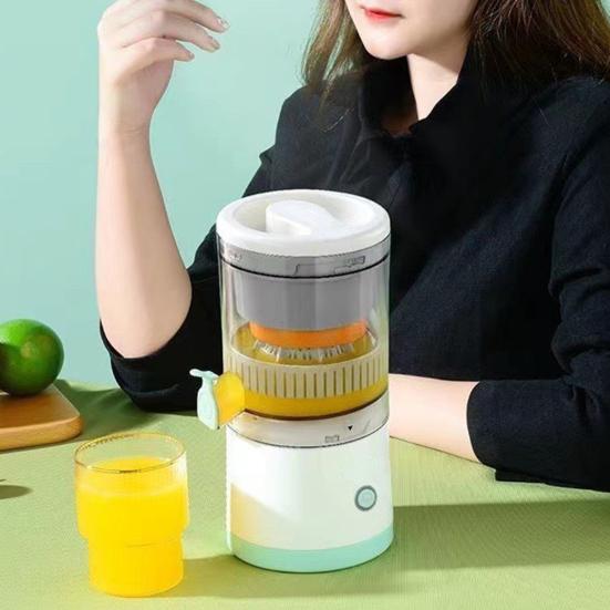 Fruit Juicer Large Capacity BPA Free Easy To Use Compact Size Portable Rechargeable Wireless Electric Mixer Fruit Blender