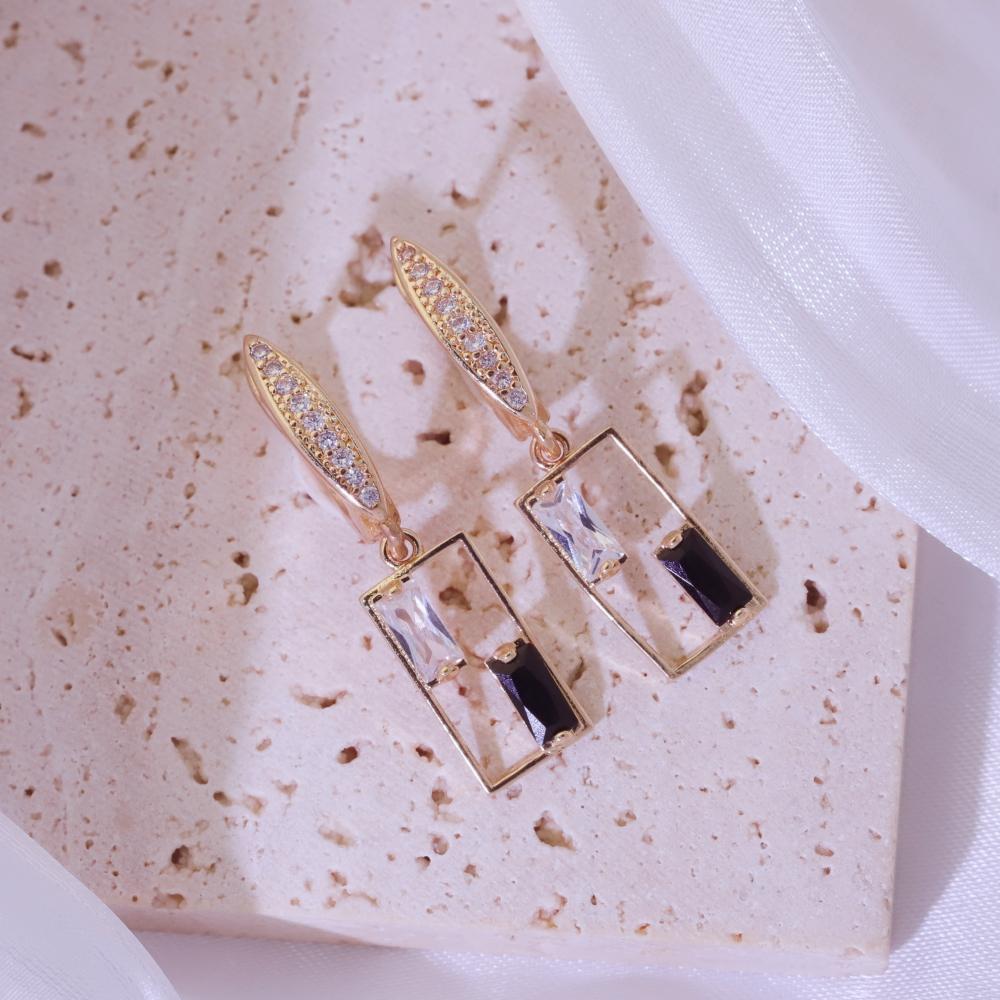 

1 Pair Elegant Colorful Hollow Square Dangle Earrings for Women Zirconia Earring Jewelry Daily Party Accessories чёрный