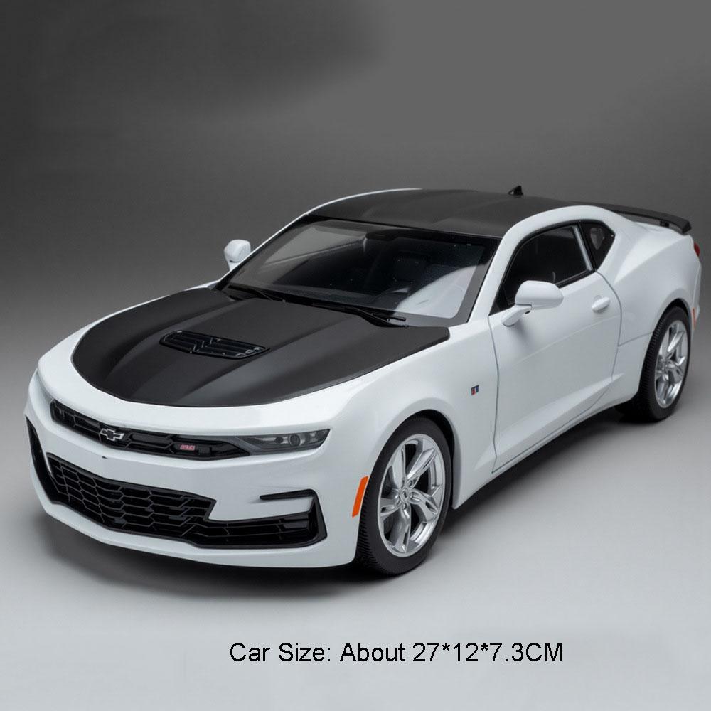 Large 1:18 Scale Camaro 530LI Model Car Toy Sliding Suspension Adjustable Seats High Simulation Sports Cars Models Kids Gifts