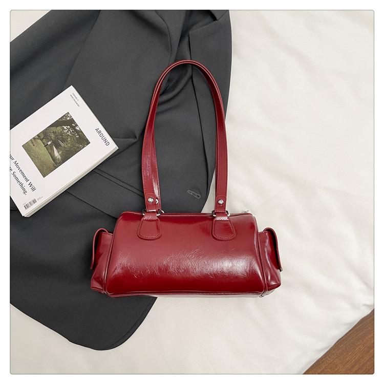 Premium retro handbag women's 2025 new fashion oil wax leather underarm Boston bag versatile shoulder bag