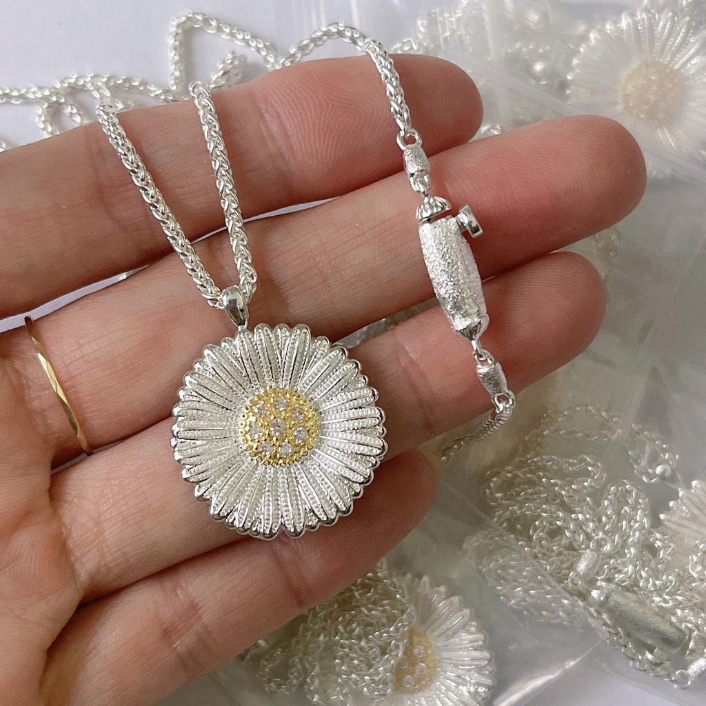 Náhrdelník sedmikráska italské luxusní šperkařské značky retro palácový styl náhrdelník s aurózním 18k silným zlacením galvanizací s barevným oddělením