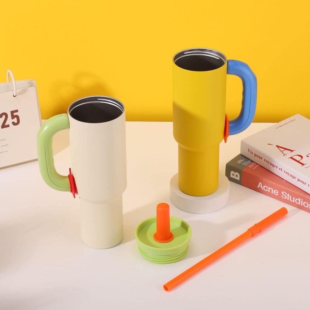 Large Capacity Fashion Straw Cup: 304 Stainless Steel Insulated Handle for Convenient Outdoor and Car Use