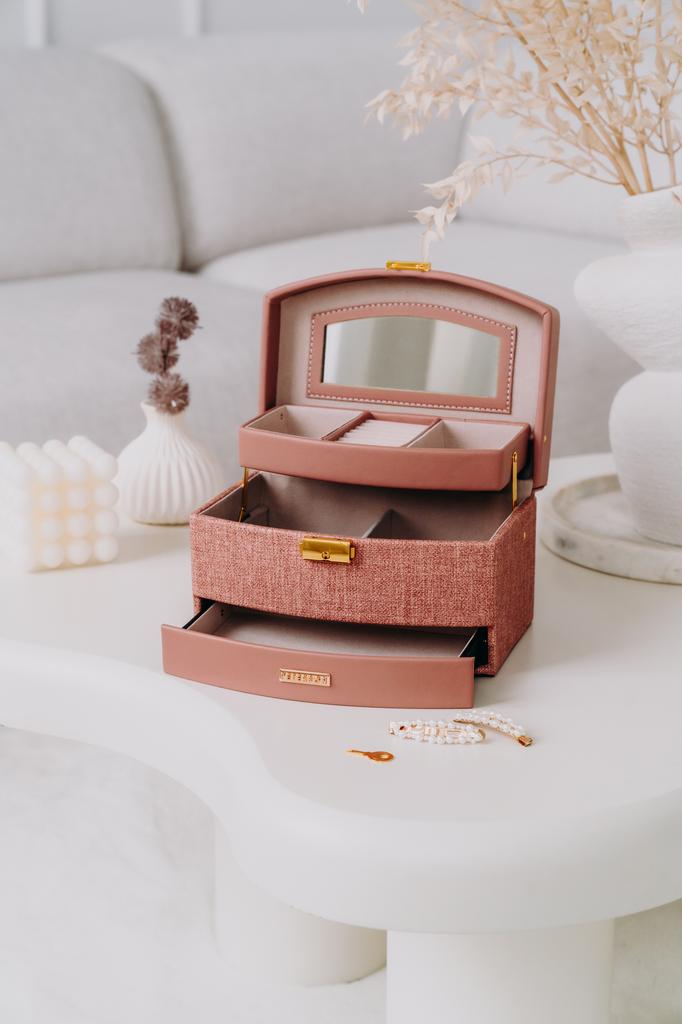 Elegant jewelry box - Peterson