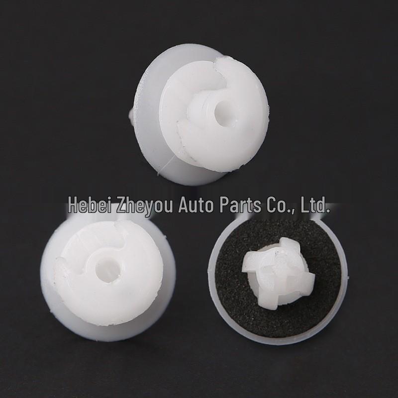 

BMW E34 X5 Door Trim Panel Clip with Seal (51418224768)