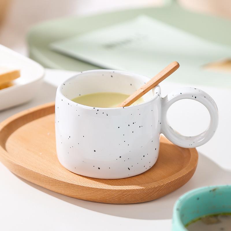 Korean Style Creative Ceramic Coffee Mug with Handle Simple Coffee Mug Couple Home Office Water Cups Coffee Mugs Tea Drinkware