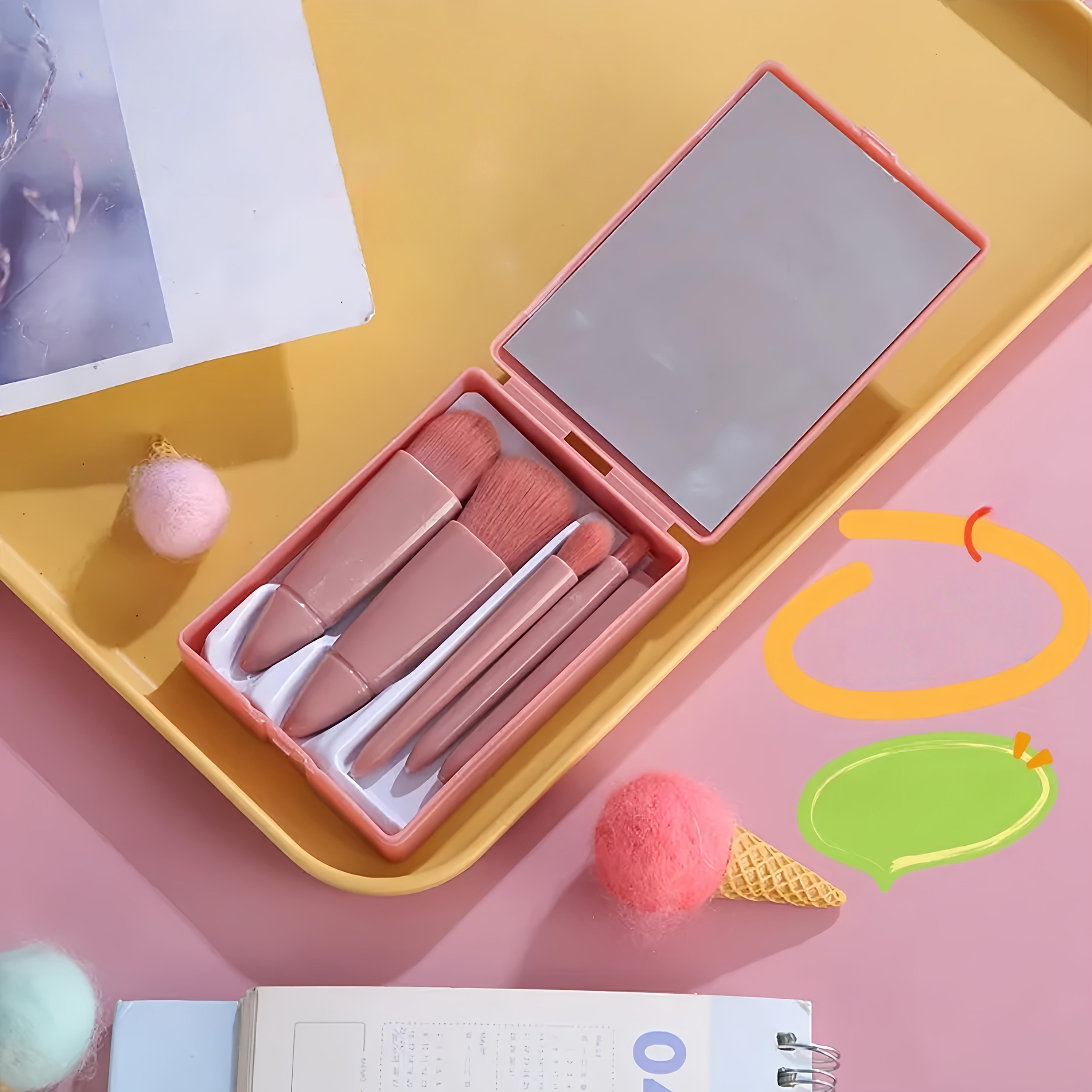 

Travel-Friendly Makeup Brush Set, Consisting of Five Brushes, Includes a Compact Mirror And a Mini Case, Features a Versatile Eyeshadow Brush 5pcs makeup