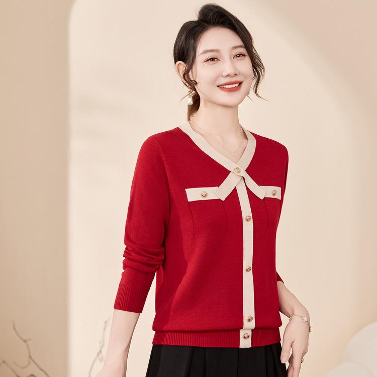 Middle-aged Mother's Autumn Clothes New Style Middle-aged and Elderly Women's Autumn and Winter Fashionable Age-reducing Sweater Top