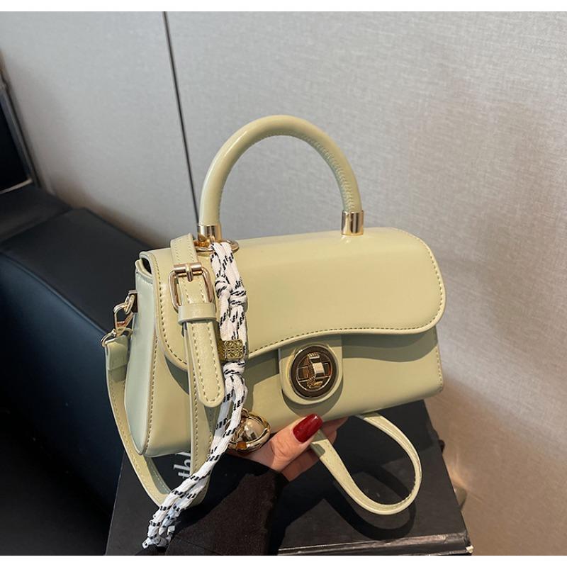 Small bag women's spring and summer versatile new fashion shoulder messenger bag women's portable small square bag