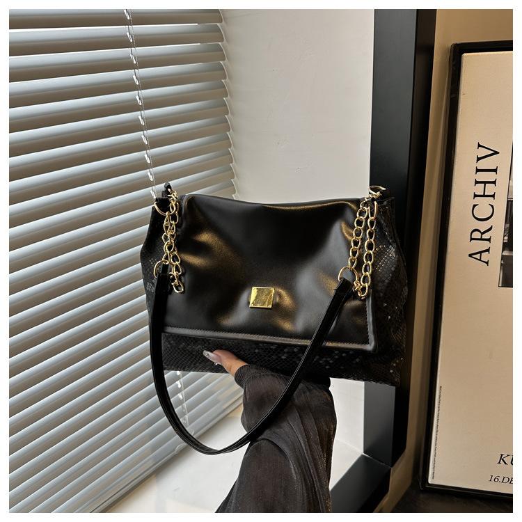 

Fashion casual underarm bag women s 2025 new Korean version trend versatile tote bag high-end sense niche commuter women s bag чёрный