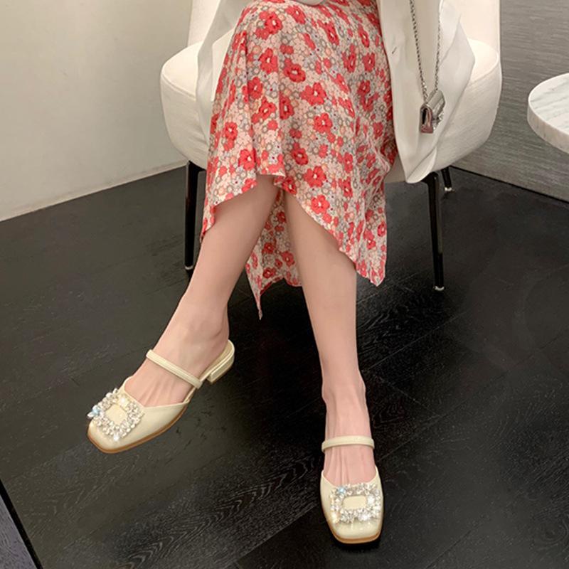 Grape mother 2025 spring and summer new square head shallow mouth Muller single shoes flash diamond square buckle half drag sandals women's thick heel