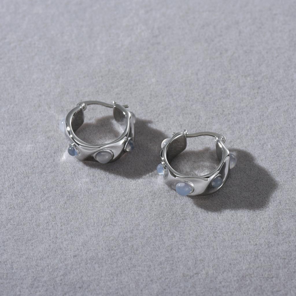 Simple Temperament Copper Plated Platinum Inlaid White Agate Ear Buckle Earrings Fashion Commuting Must Enter Cold Wind Earrings