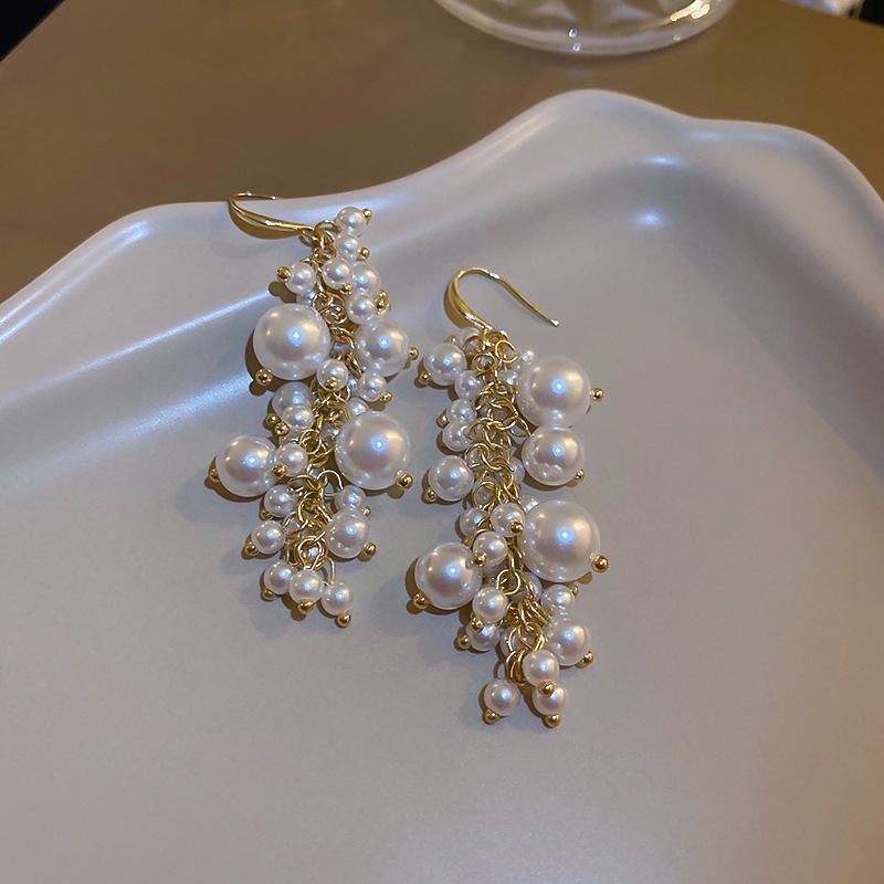 Women Shiny Rhinestone Pearl Geometric Earrings Light Luxury Elegant Temperament French Retro Palace Style Ear Jewelry For Women