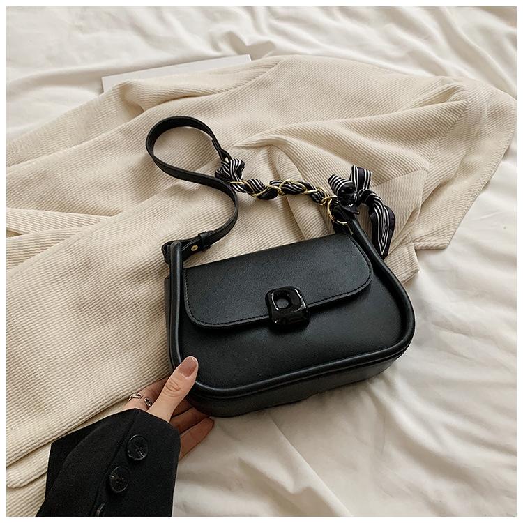 

Премиальная текстура маленькая сумка женская сумка 2024 новый популярный нишевый дизайн сумка-мессенджер одно плечо подмышечная сумка маленькая квадратная сумка