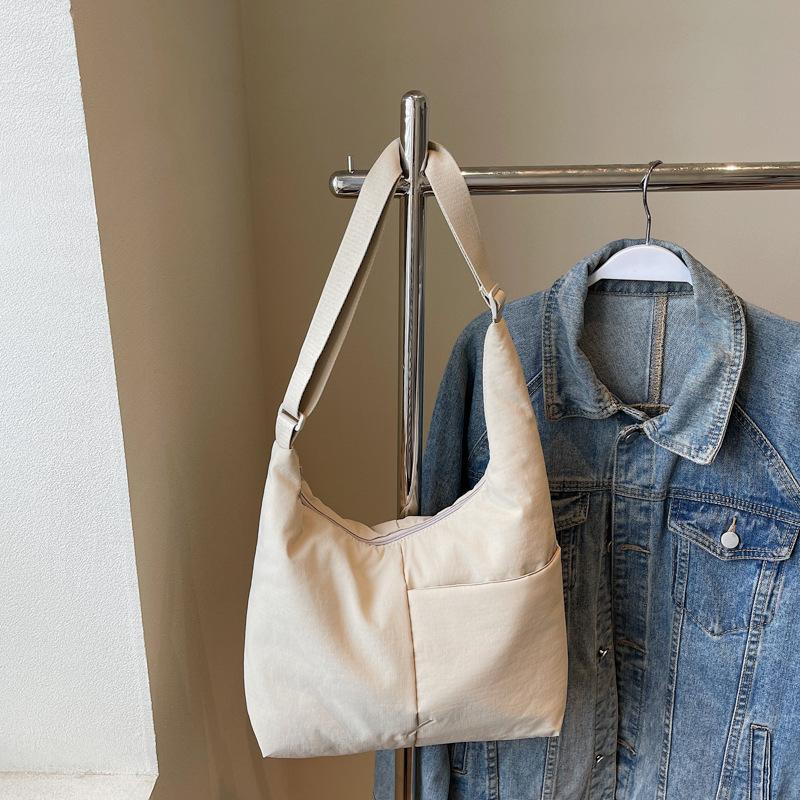 Popular bags women's new fashion textured cloth bags tote bags large-capacity commuter shoulder bags