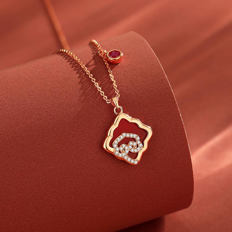 Tichiya Women's Red Agate Four-Leaf Clover Necklace In S925 Sterling Silver with Ruyi Knot Clavicle Chain.