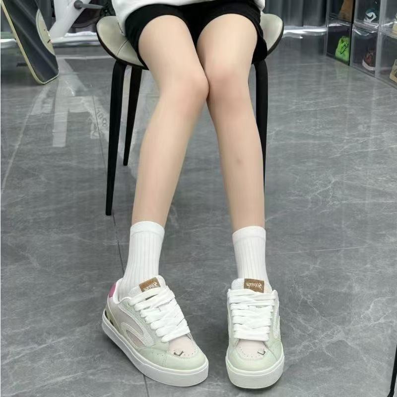 Mori small fresh white shoes women's 2025 autumn new retro style versatile casual board shoes sports skateboard shoes