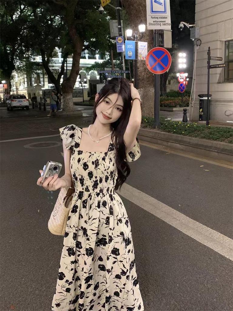 2024 Summer Travel Floral Dress - Elegant, Slim Waist Design with Sweet Ruffled Sleeves