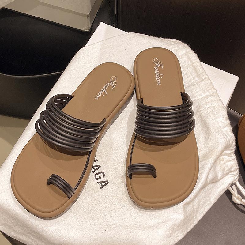 New sandals flat bottom summer versatile outer beach slippers fashionable one-word women