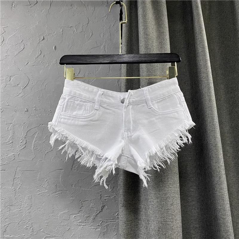 Trendy 2025 Black Low-Waist Denim Shorts with Frayed Hem for Women L