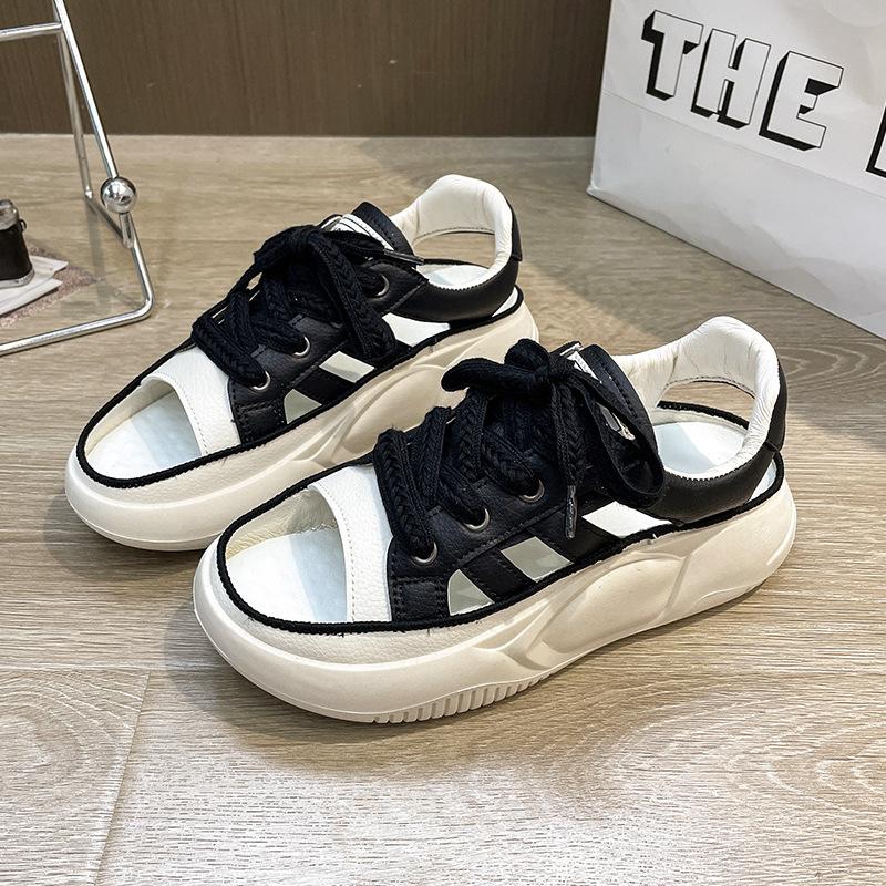 

Туфли на толстой подошве женские летние 2025 новые полые сандалии дышащая обувь универсальная повседневная спортивная обувь детская 35