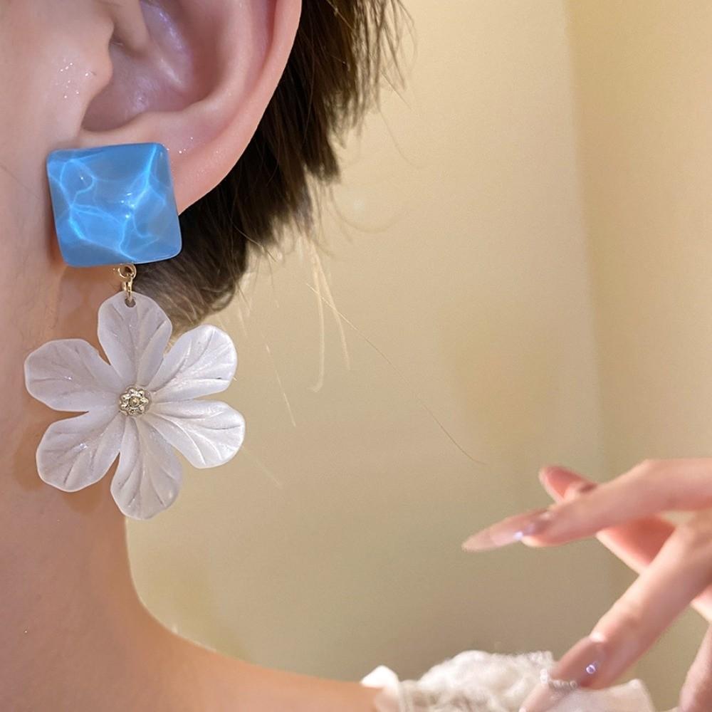 Temperament Acrylic Flower Earrings Big Floral Ladies Stud Earrings Women Earrings  Beach Vacation