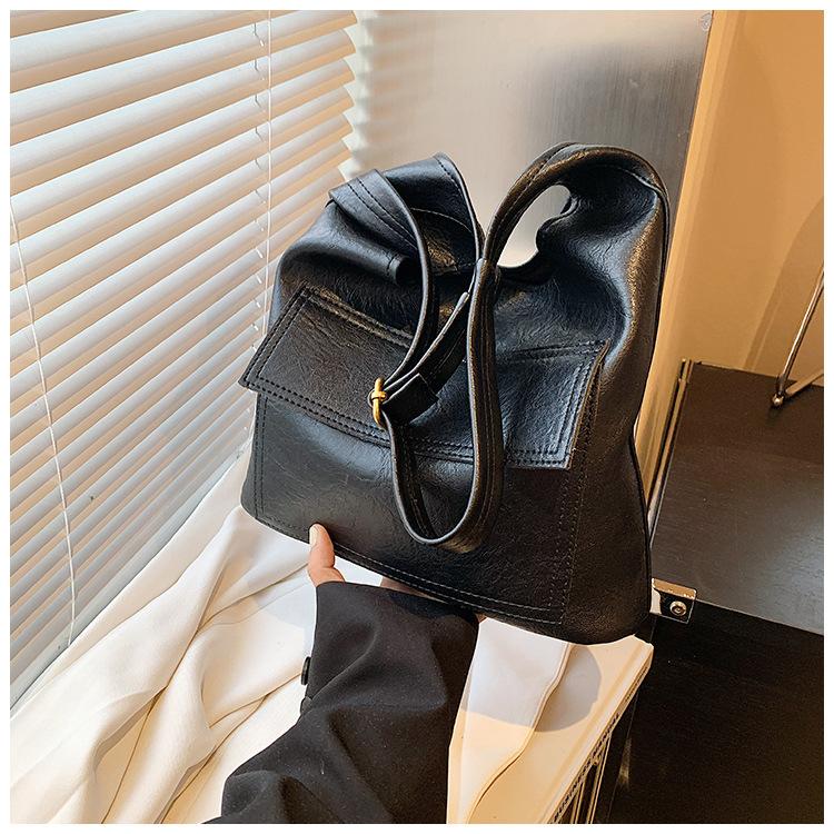 

Повсякденна жіноча дорожня сумка великої місткості 2024, нова ретро-осінньо-зимова високоякісна універсальна сумка для покупок через плече чорний