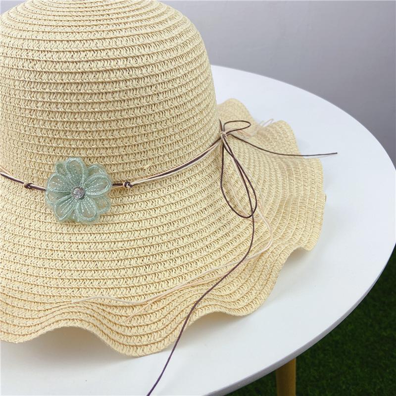 Straw hat wavy beach hat women's sun protection seaside big eaves hat sun hat spring and summer versatile sun hat wreath hat
