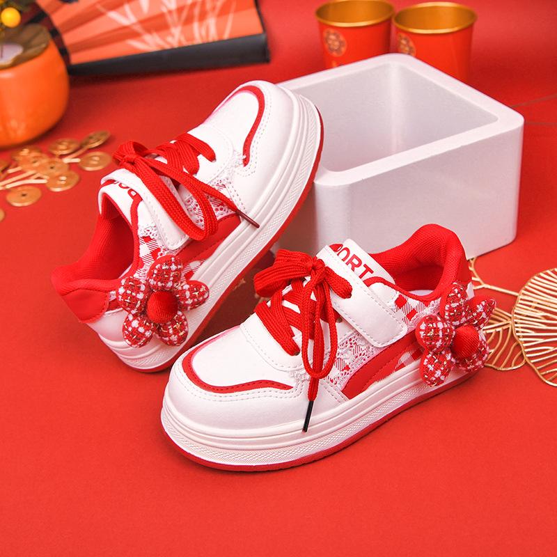 2025 Winter Girls' Red Non-Slip Sports Shoes - Versatile, Casual Board Shoes for Medium and Large Children