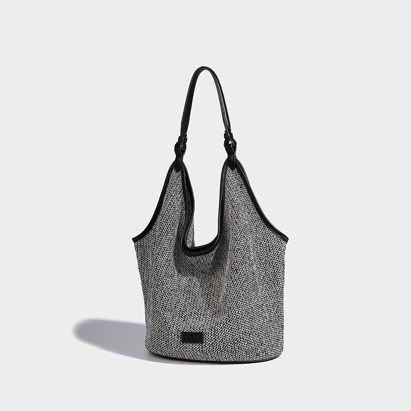 

Большая вместительная плетеная сумка-тоут для женщин 2024 года, новая летняя сумка для отдыха под мышкой, универсальная сумка для поездок на работу и на работу через плечо и для мамы чёрный