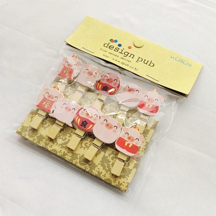 10 Pcs Cartoon Blessing Pig Socks Flower Shop Card Kindergarten Handmade Photo Wall Photo Frame Small Wooden Clips