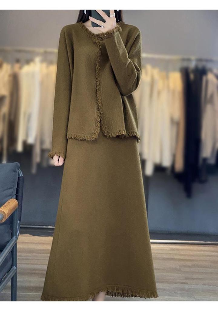 Women's Tassel Knit Wool Cardigan - Round Neck, Solid Color, Slimming Autumn/Winter Outerwear