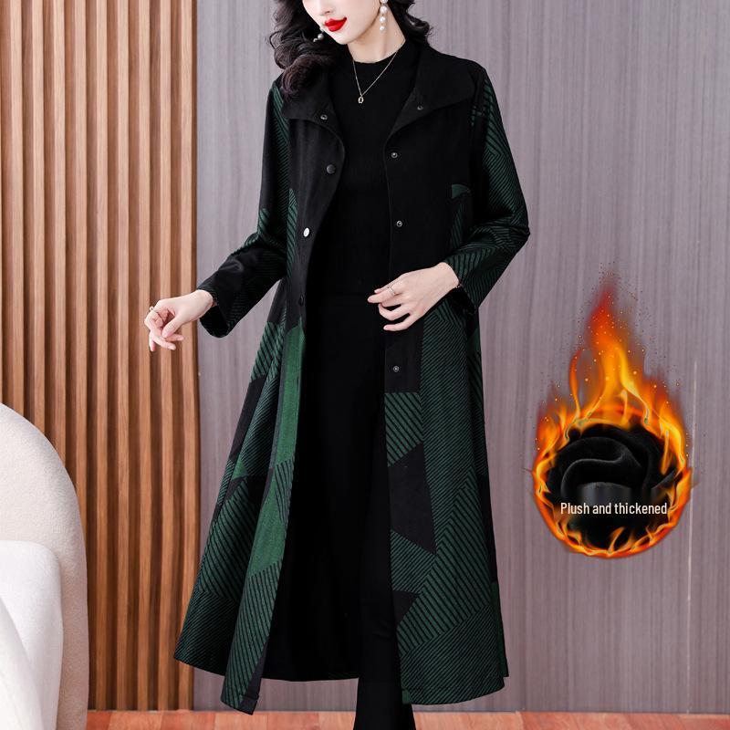 

Retro Stripe Plus Size Color Block Velvet Long Coat - Autumn/Winter 3XL