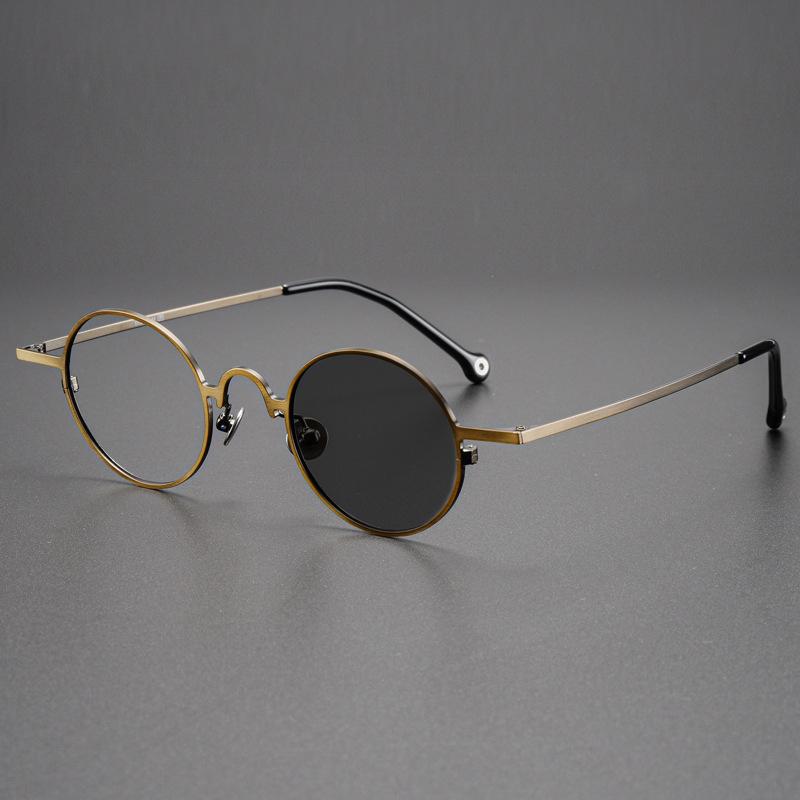2022 Ultralight Retro Small Round Frame Pure Titanium Glasses Brand Design Photochromic Anti-Blue Light Reading Glasses For Men