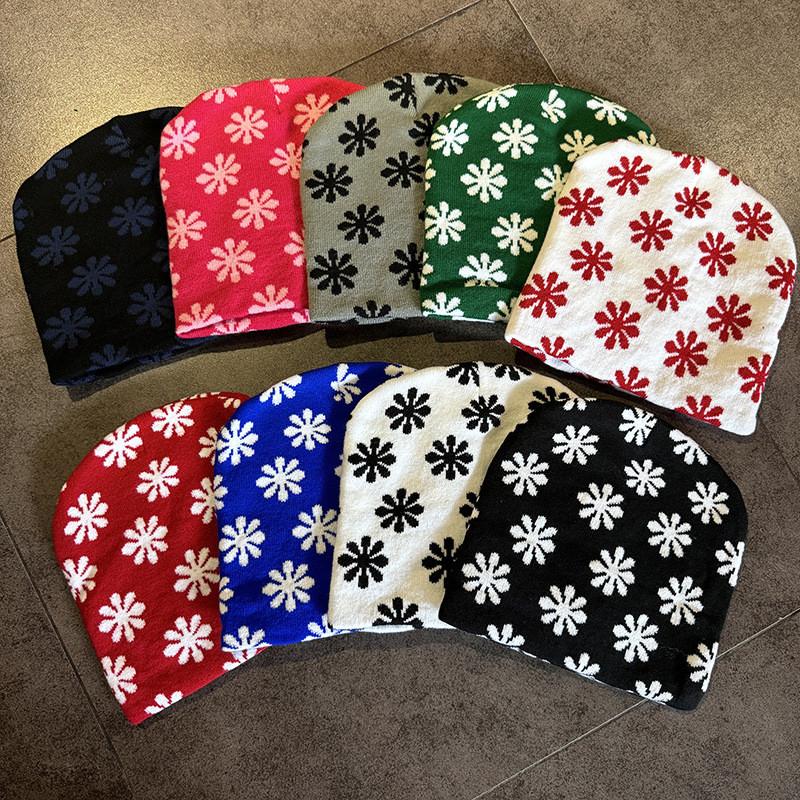 Color Fashionable Block Knitted Hat Acrylic Material Winter Streetwear Outdoor