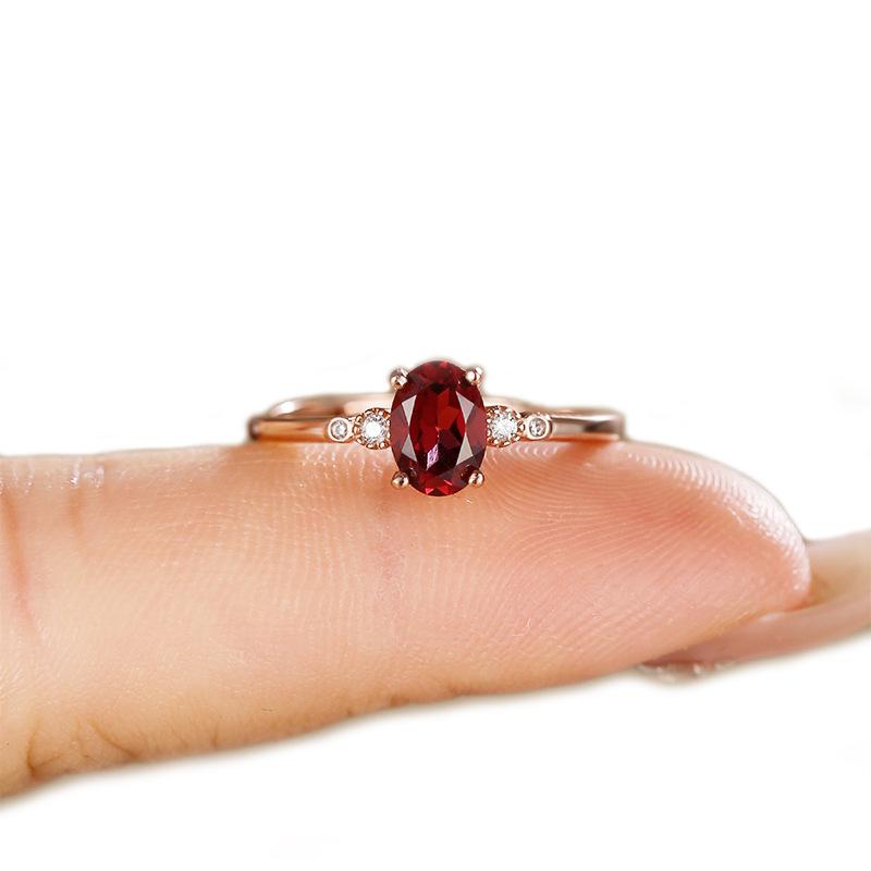Rose Gold Plated Inlaid 5 * 7Mm Imitation Natural Ring Women'S Garnet Live Ring
